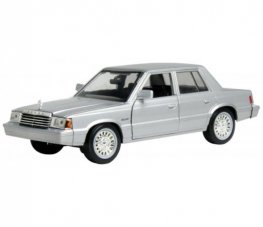 Plymouth Reliant 1983 - 1:24 (Silver) MM73336SL Plymouth Reliant 1983 - 1:24 (Silver) MM73336SL