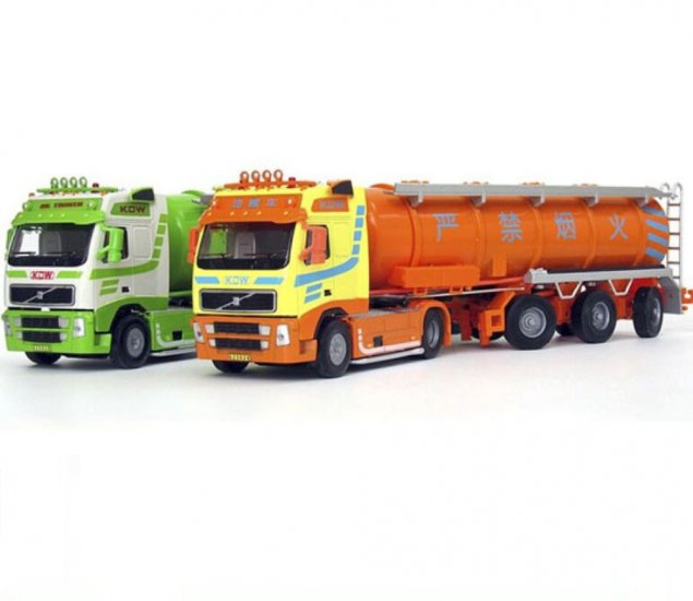 Oil Tank Truck 1:50 Heavy Diecast Model KDW625028W